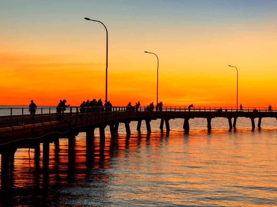 Derby Experience: Historical Insights and Breathtaking Coastlines